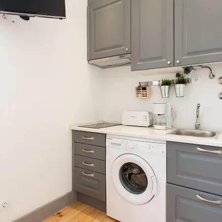 Spacious Two-level 1 Bedroom 1 Dboule Bed In Prime Location アパート *